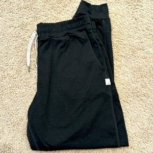Women’s size S Vuori Performance Joggers
